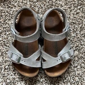 Birkenstock Rio Kids size 25 (US 7-7.5)
